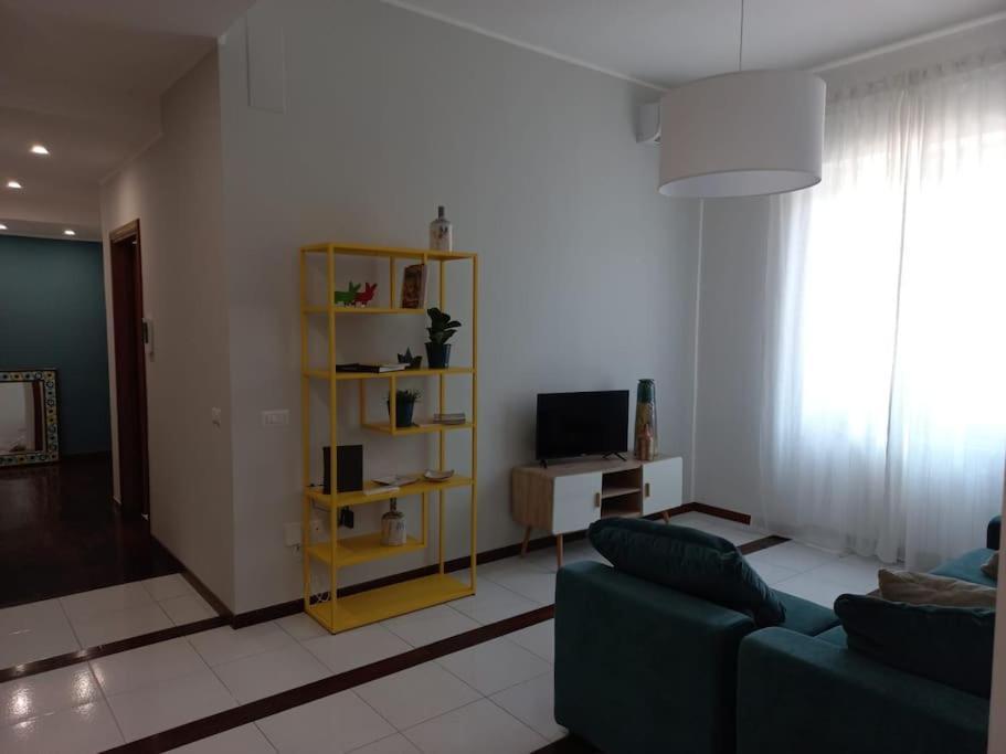 Giulia Town House Tra Citta E Mare Leilighet Salerno Eksteriør bilde